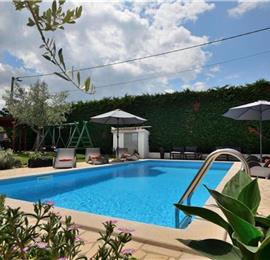 3 bedroom villa with pool near Poreč, sleeps 6